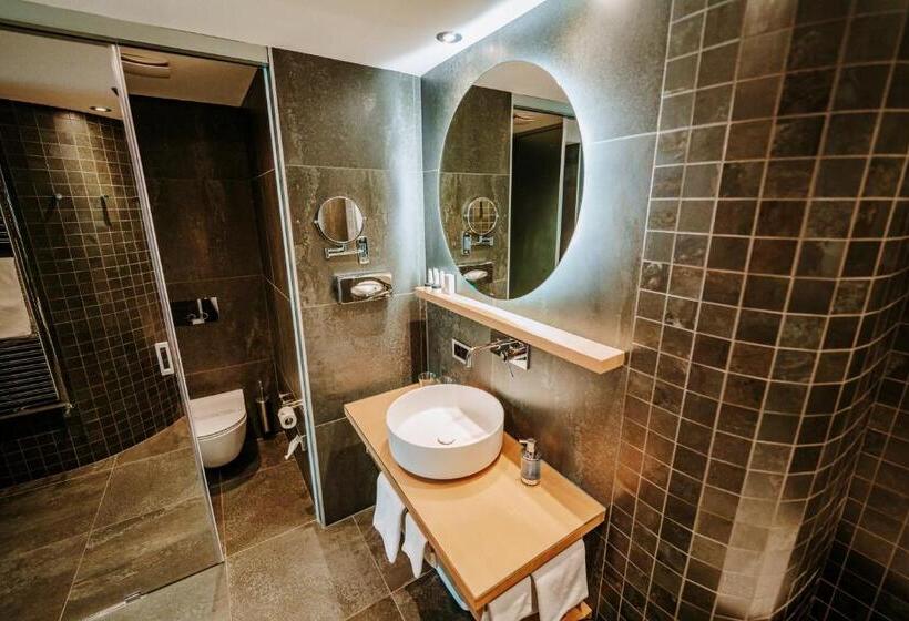 ホテル Eden Wellness