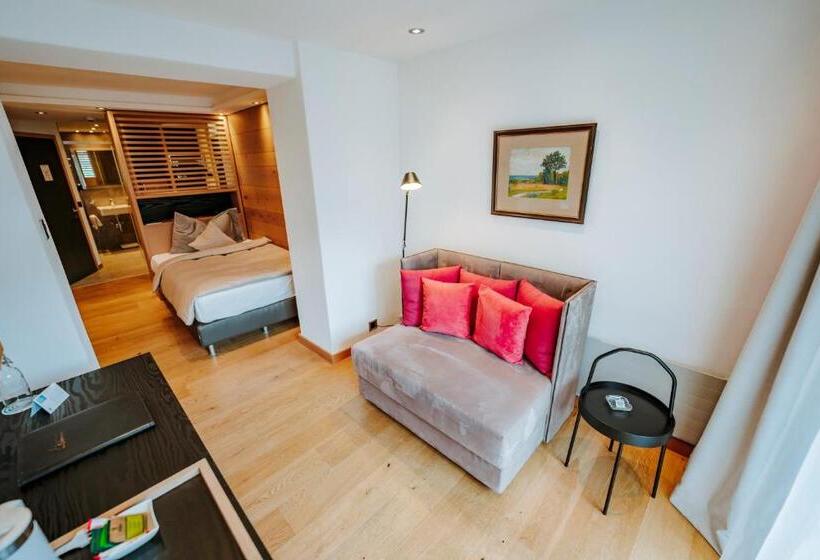 ホテル Eden Wellness