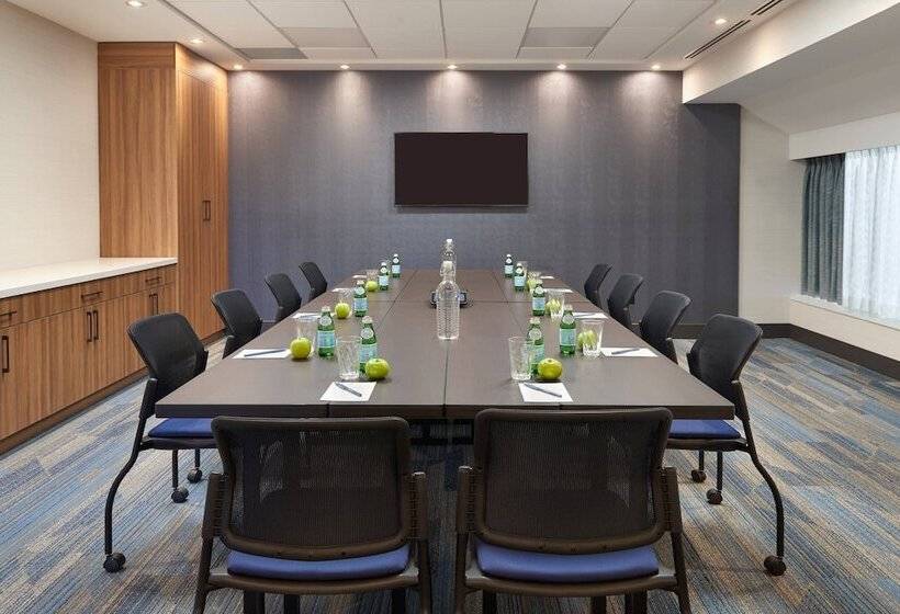 בית מלון כפרי Fairfield By Marriott Niagara Falls, Canada