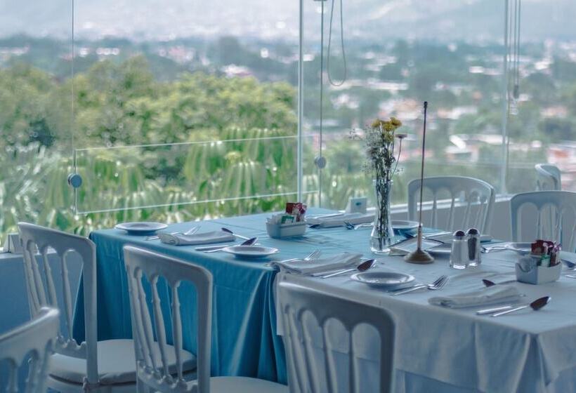 فندق Fortin Plaza