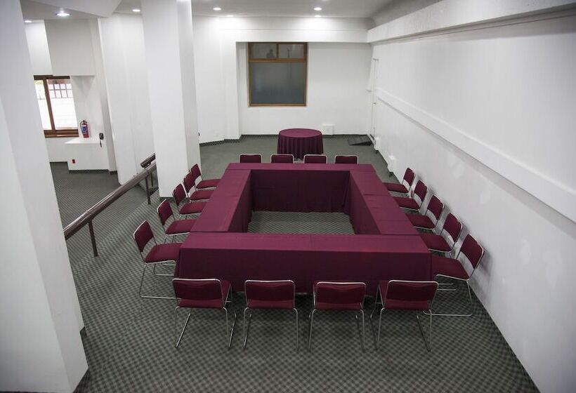 فندق Fortin Plaza