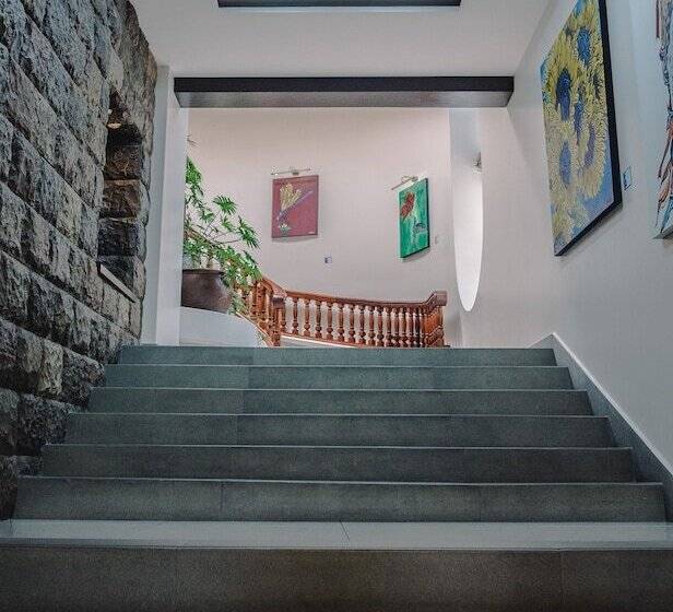 فندق Fortin Plaza