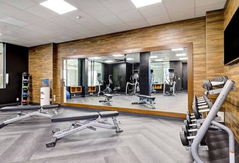 호텔 Four Points By Sheraton St. Catharines Niagara Suites