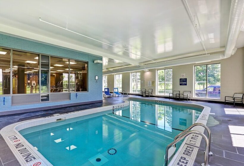 Szálloda Four Points By Sheraton St. Catharines Niagara Suites