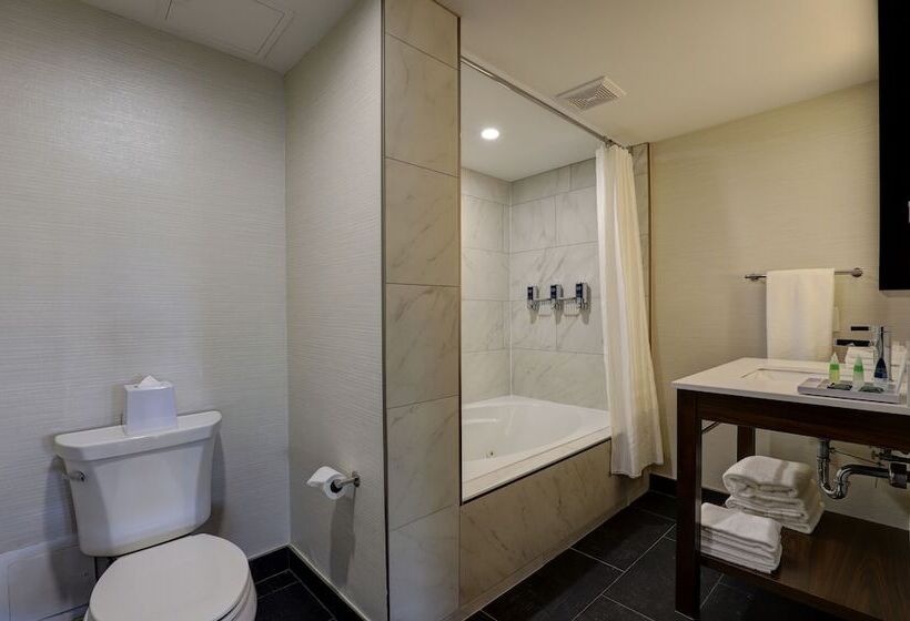 Szálloda Four Points By Sheraton St. Catharines Niagara Suites