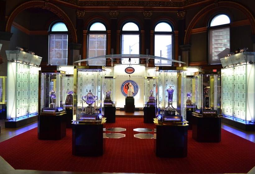 בית מלון כפרי Holiday Inn Express Toronto Downtown, An Ihg