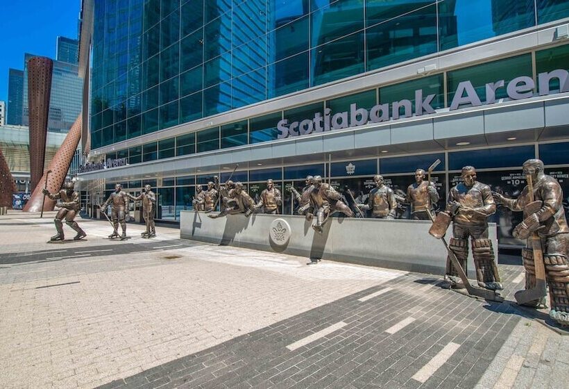 בית מלון כפרי Holiday Inn Express Toronto Downtown, An Ihg