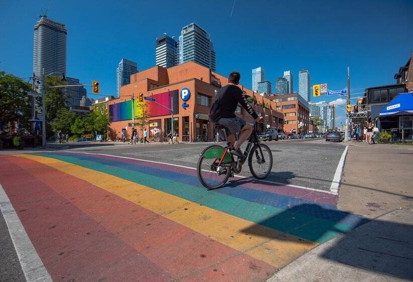 בית מלון כפרי Holiday Inn Express Toronto Downtown, An Ihg