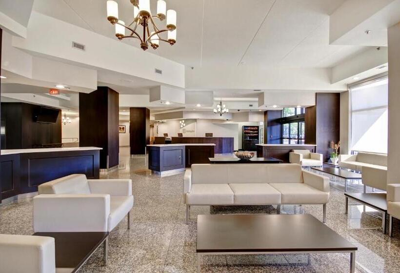 Отель Holiday Inn & Suites Windsor Ambassador Bridge By Ihg