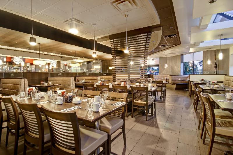 Отель Holiday Inn & Suites Windsor Ambassador Bridge By Ihg