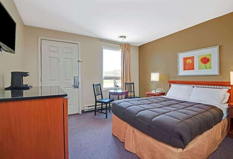 فندق Howard Johnson By Wyndham Lindsay