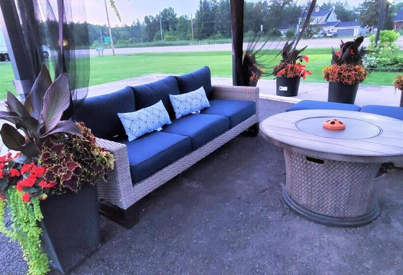 فندق Knights Inn Colonial Fireside Inn