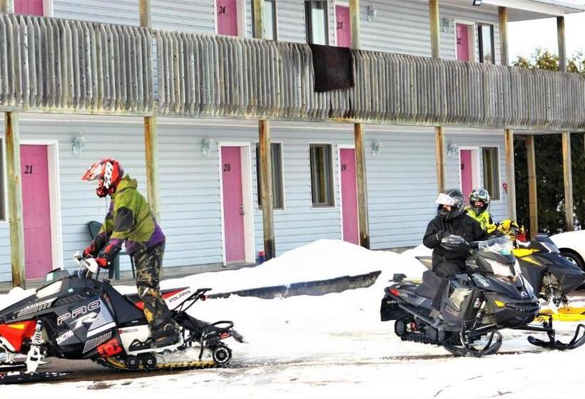 فندق Knights Inn Colonial Fireside Inn