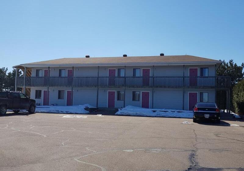 فندق Knights Inn Colonial Fireside Inn