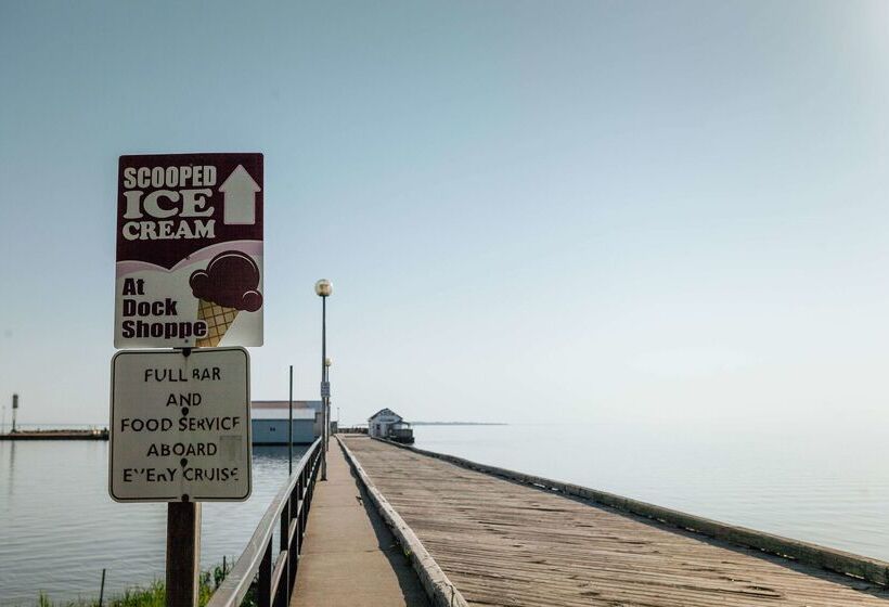 فندق Knights Inn North Bay