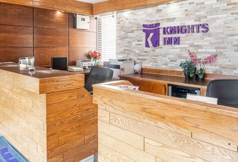 فندق Knights Inn North Bay
