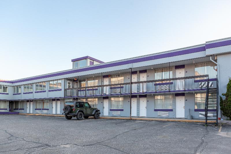 فندق Knights Inn North Bay