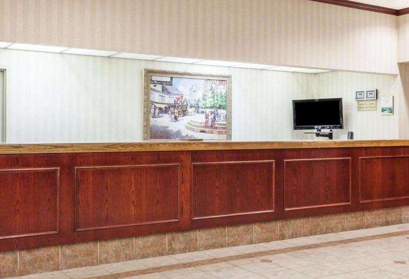 Отель Toronto East Inn