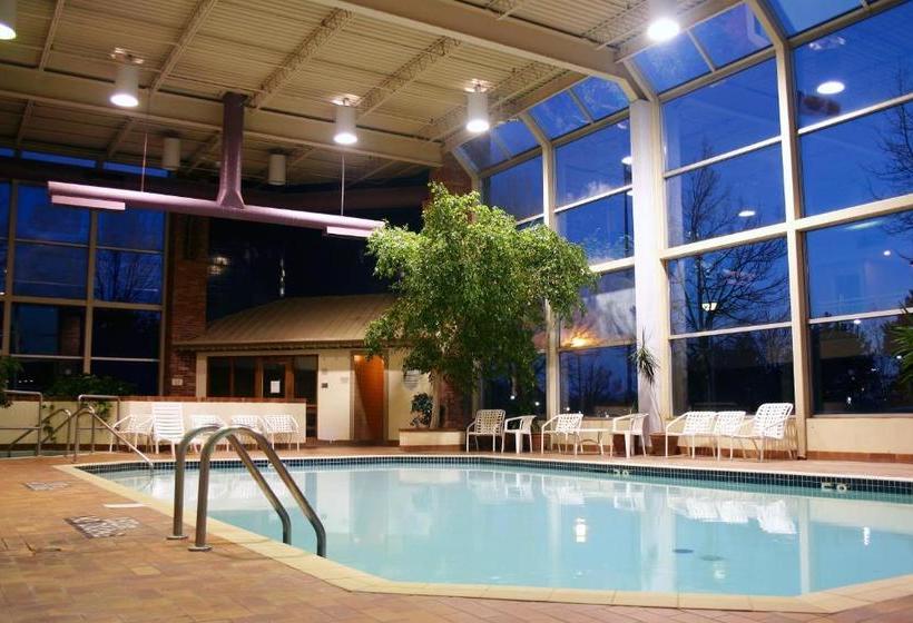 Отель Toronto East Inn