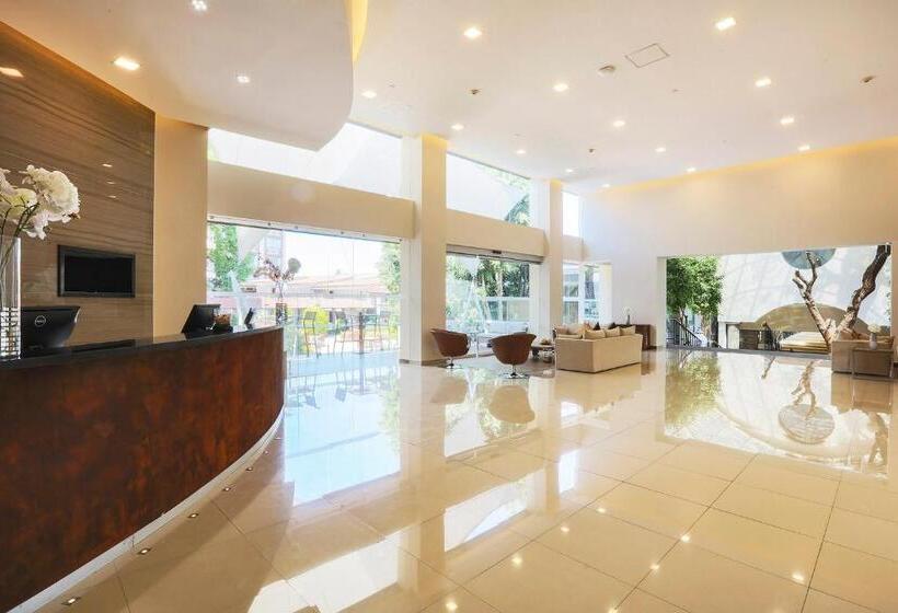 هتل Krystal Satelite Maria Barbara