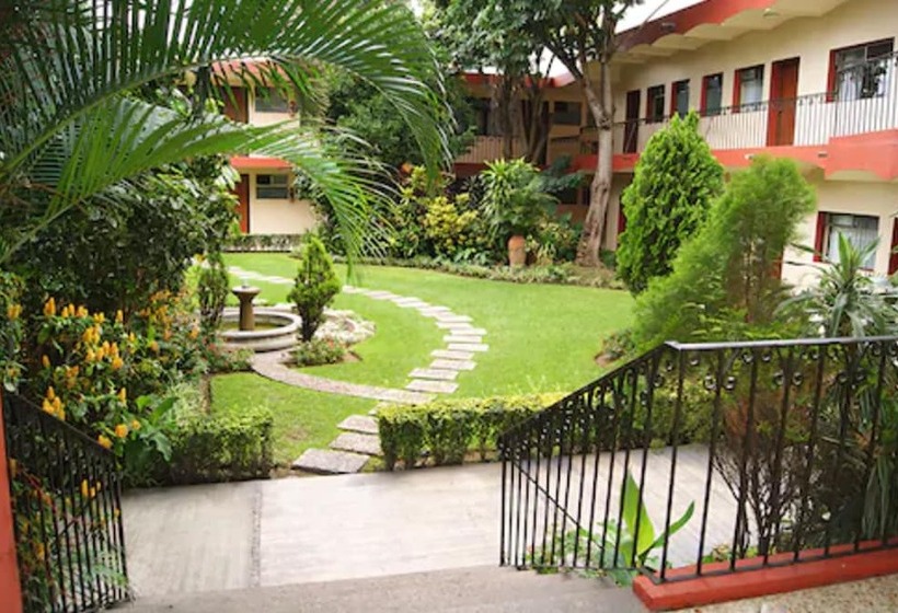 هتل La Casona Del Llano