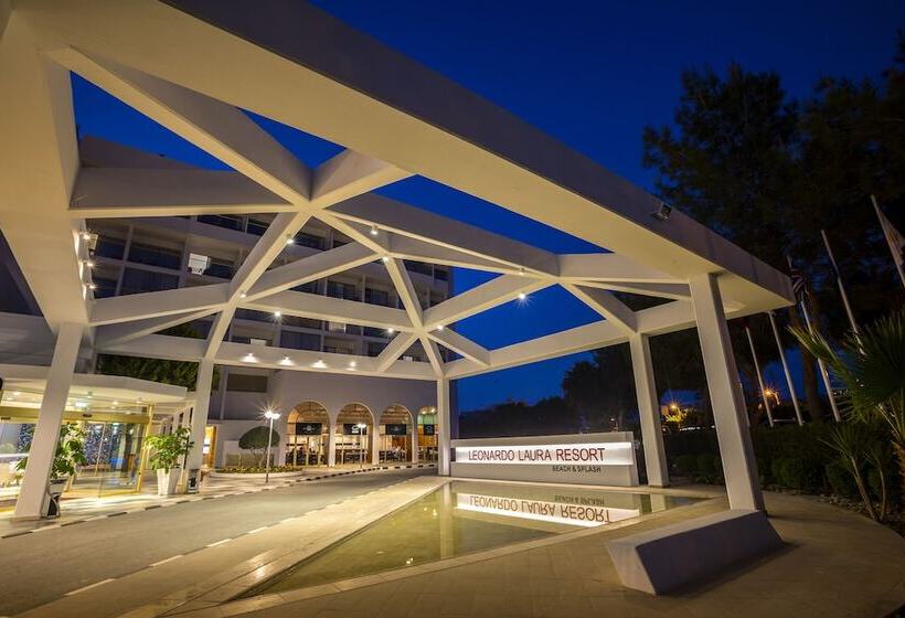 בית מלון כפרי Leonardo Laura Beach & Splash Resort