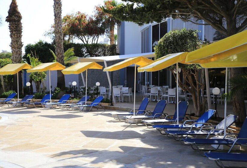 فندق Papouis Protaras