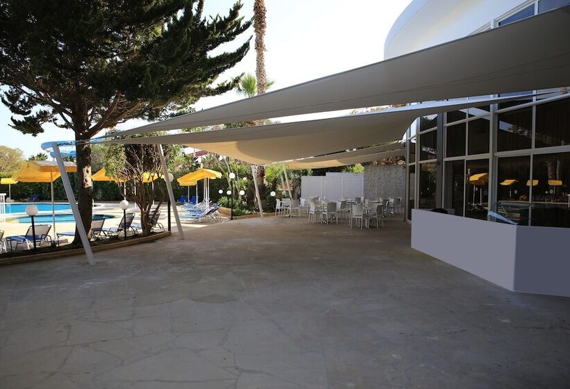 فندق Papouis Protaras