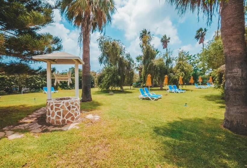 فندق Papouis Protaras