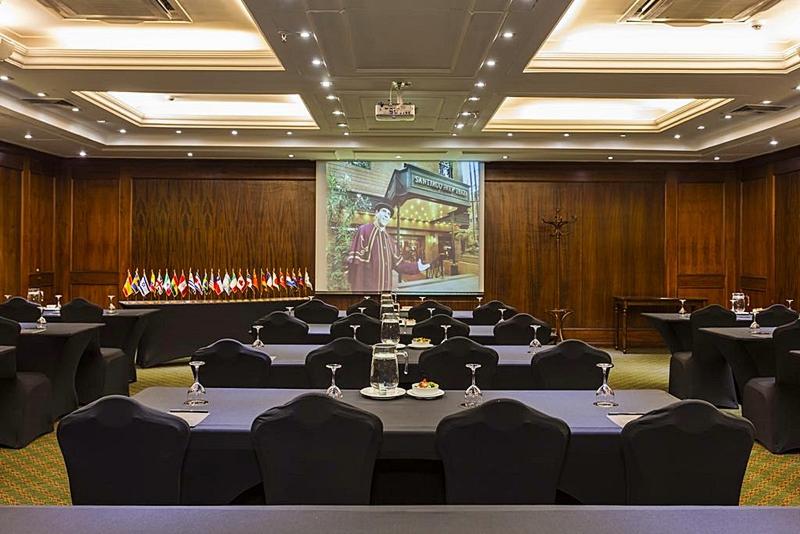 בית מלון כפרי Park Plaza Santiago