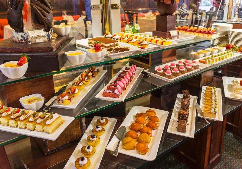 בית מלון כפרי Park Plaza Santiago