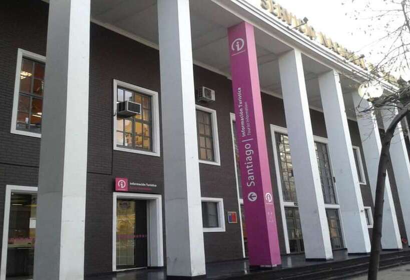 בית מלון כפרי Park Plaza Santiago