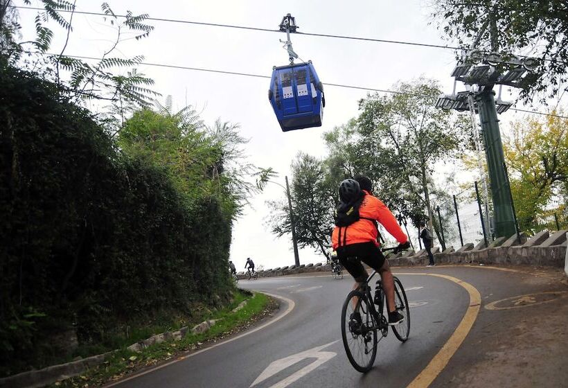 בית מלון כפרי Park Plaza Santiago