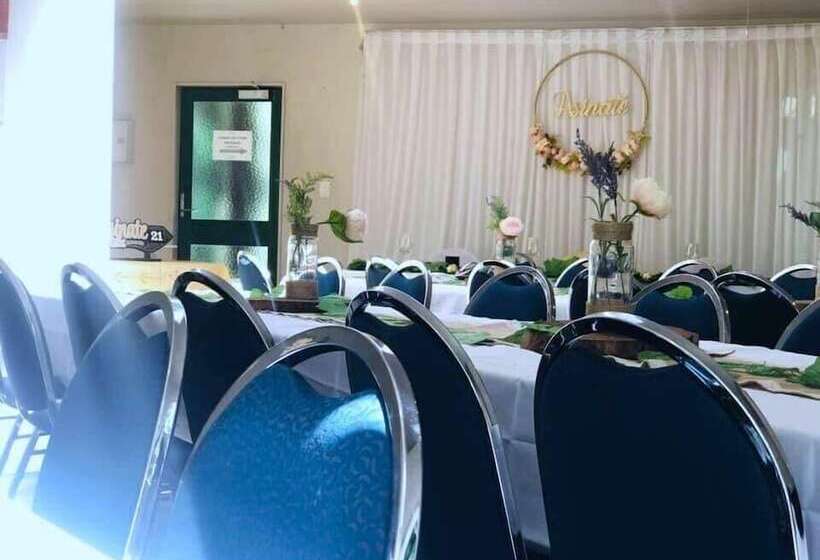 호텔 Parklane Motor Lodge