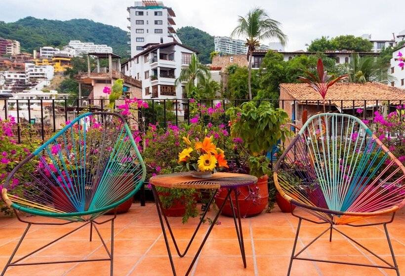 فندق Posada De Roger