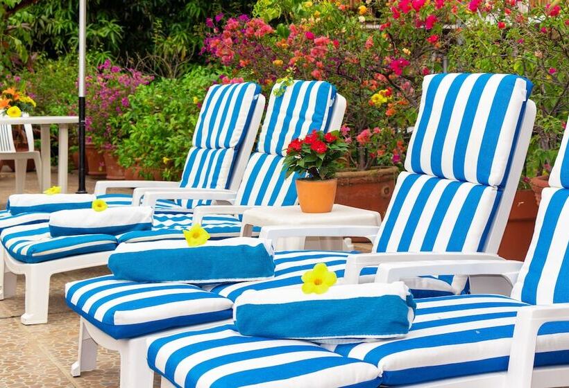 فندق Posada De Roger