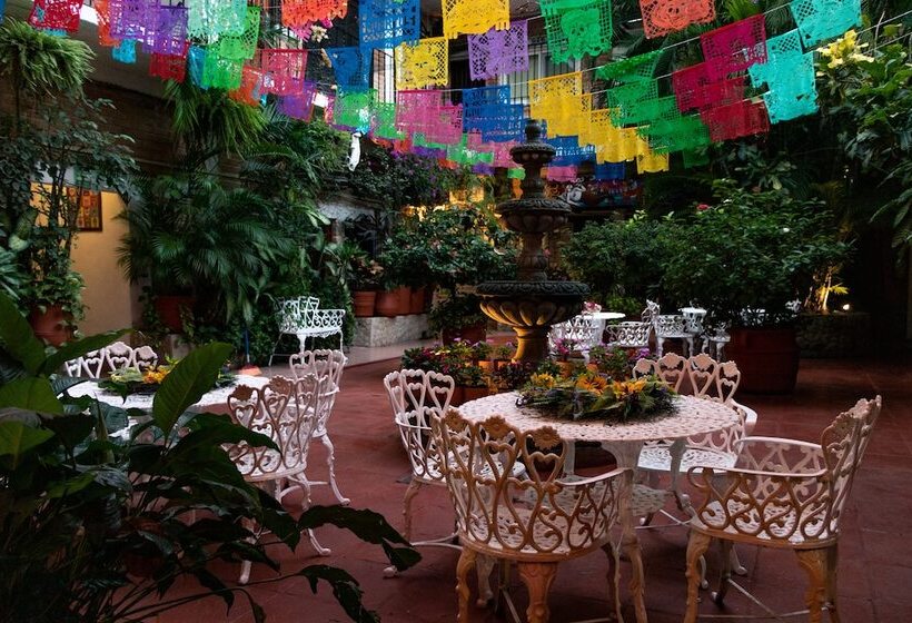 فندق Posada De Roger