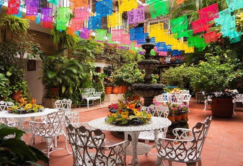 فندق Posada De Roger