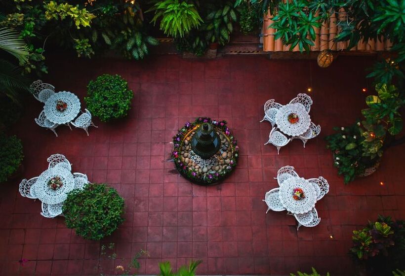 فندق Posada De Roger