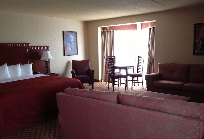 Отель Quality Inn & Suites Bay Front