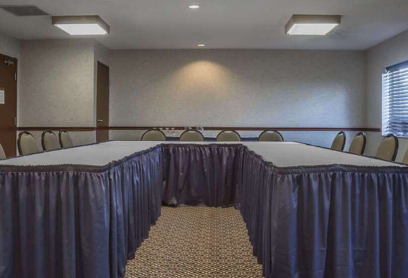 فندق Comfort Suites