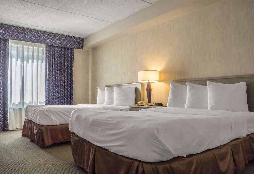 فندق Comfort Suites