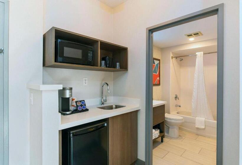 هتل Comfort Suites