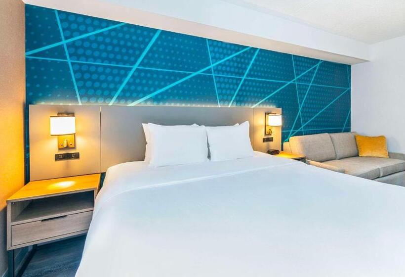 فندق Comfort Suites