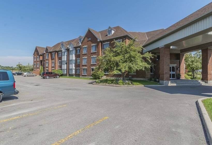 فندق Quality Suites