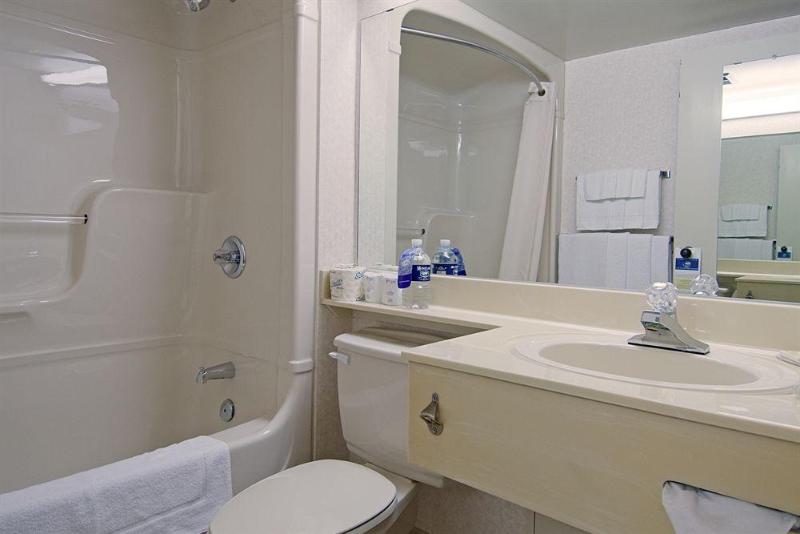 فندق Quality Suites