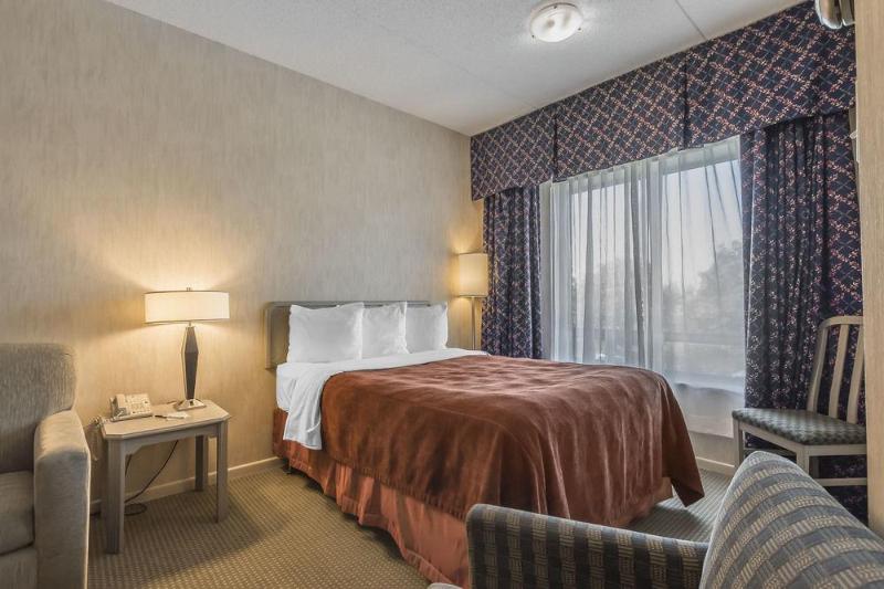 فندق Quality Suites