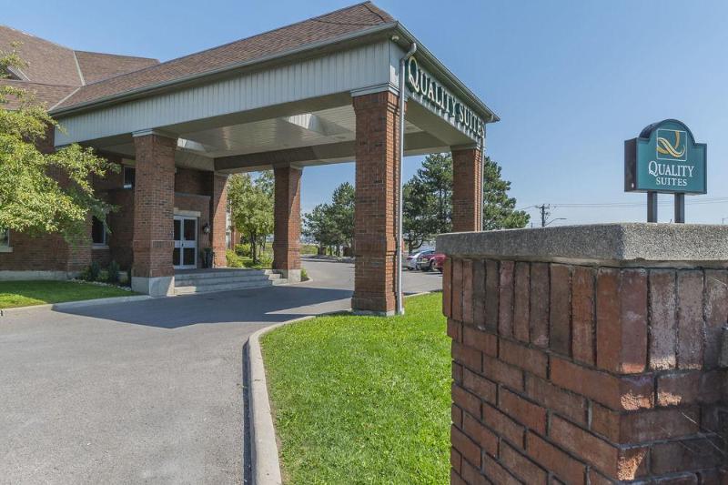 فندق Quality Suites