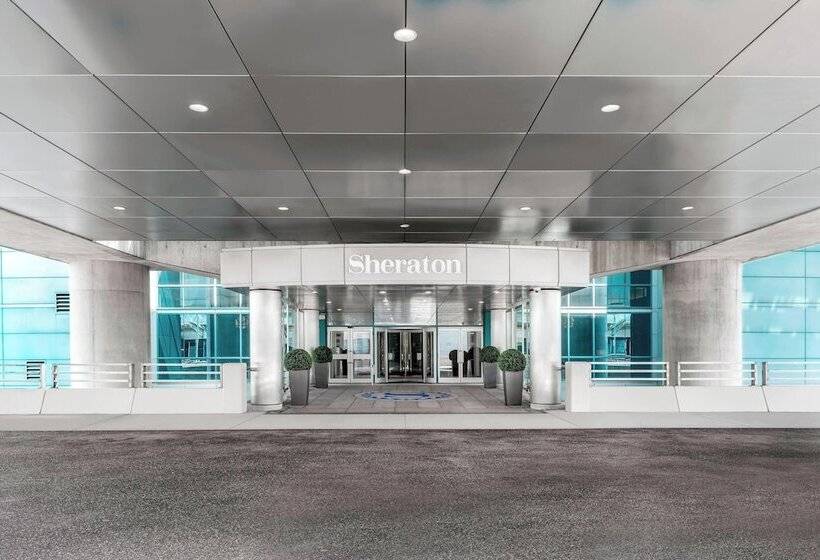 Sheraton Gateway Hotel In Toronto International Airport