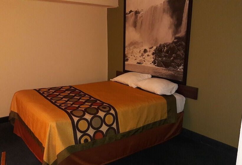 فندق Super 8 By Wyndham Niagara Falls North